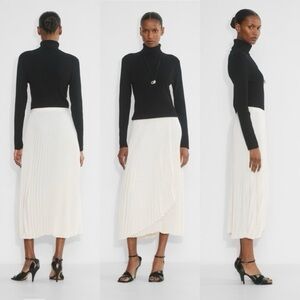 Aritzia Babaton Ladder Skirt